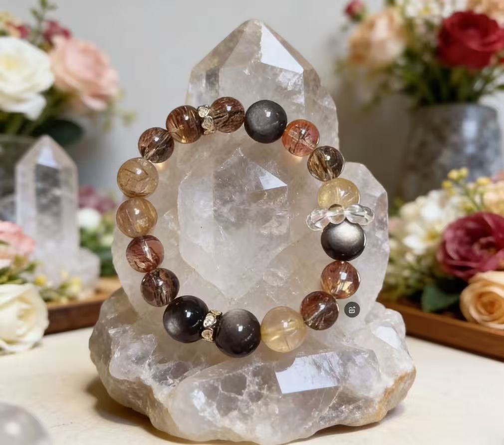 Pixiu Wealth Ward – Pixiu‑Carved Black Gold Super Seven, Silver Obsidian, Tea Rutilated Quartz + Runner Bead